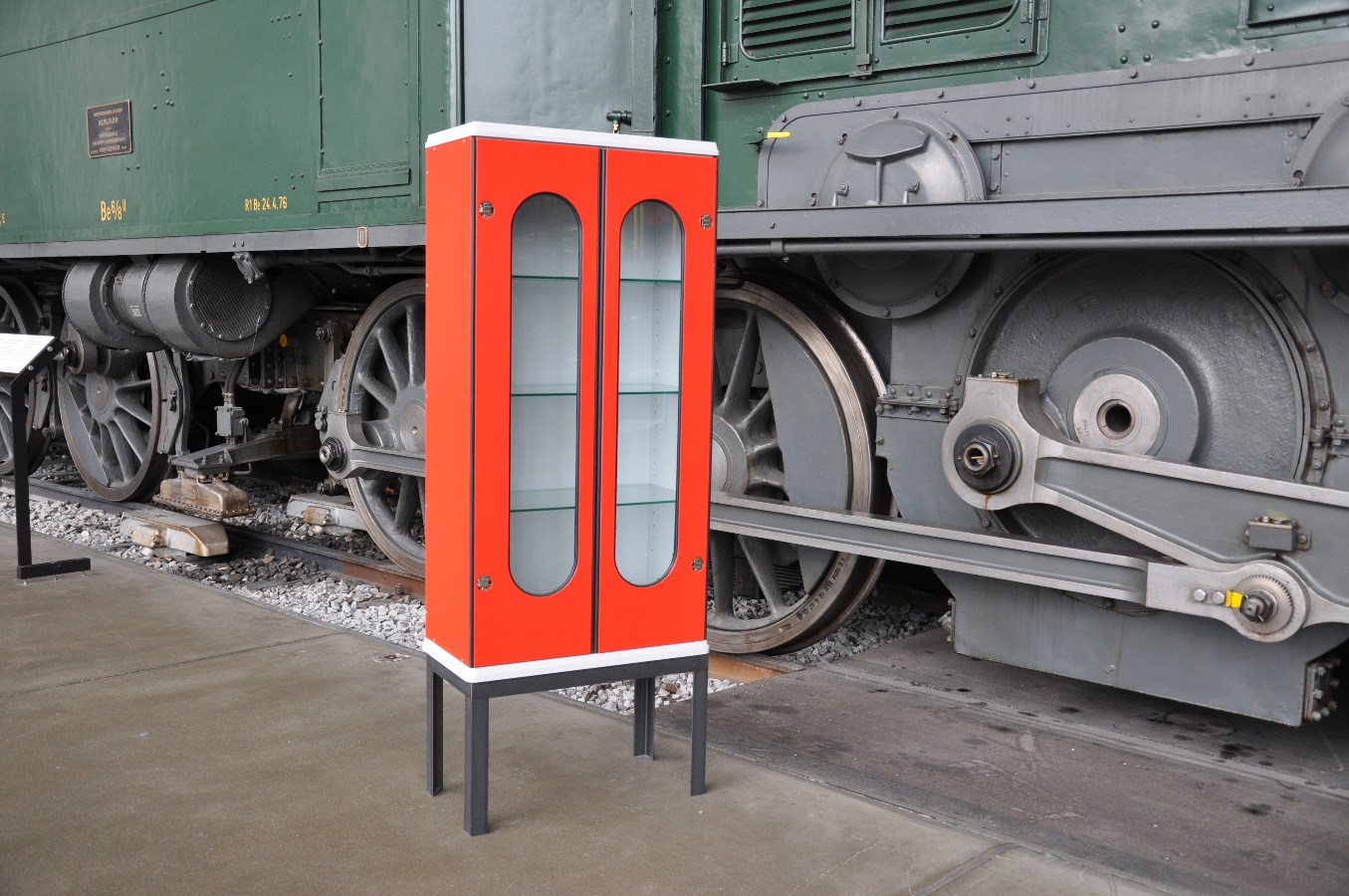 Vitrine EW1+1433204 Verkehrsrot