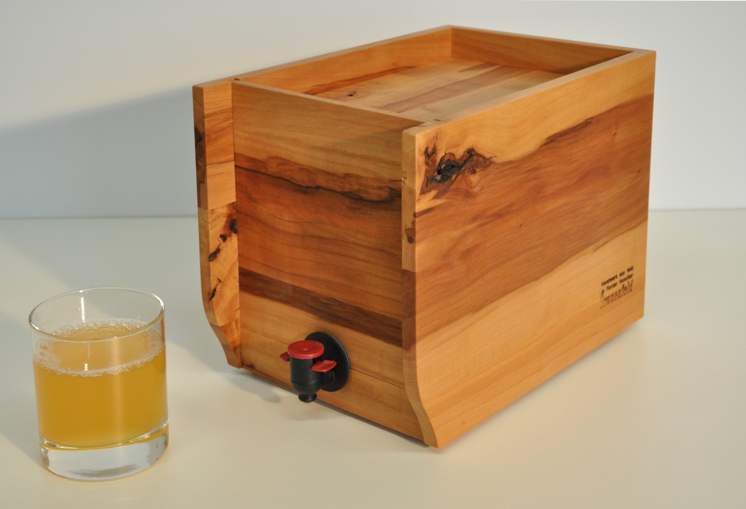 Most-Box aus Apfelholz